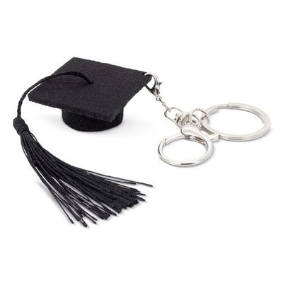 Llavero con birrete de graduación