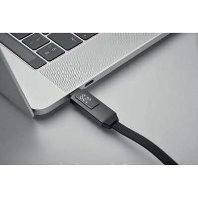 Llavero con cable de carga tipo C