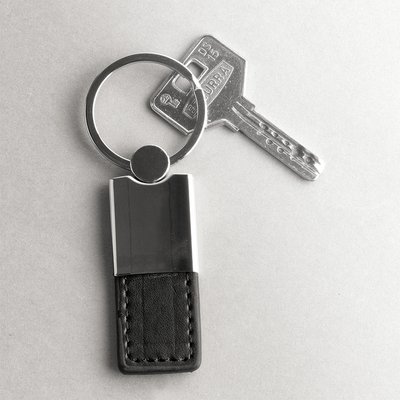 Llavero rectangular en PU y metal