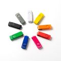 Memoria USB con clip giratorio 16GB