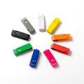 Memoria USB con clip giratorio 16GB