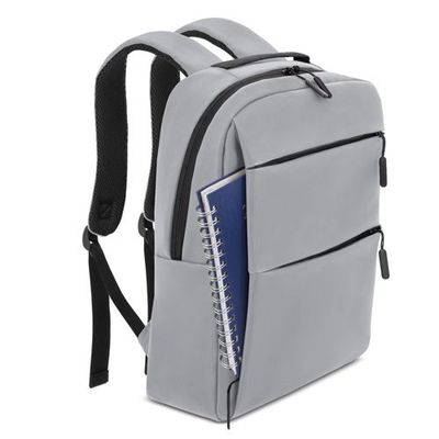 Mochila multicompartimentada y USB