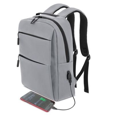 Mochila multicompartimentada y USB