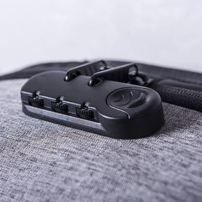 Mochila antirrobo repelente de agua para portátil 15' con salida USB