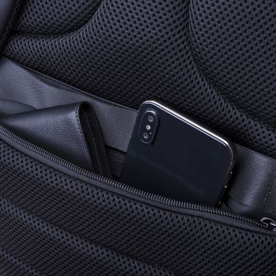 Mochila antirrobo repelente de agua para portátil 15' con salida USB