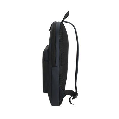 Mochila con bolsillo principal de cremallera