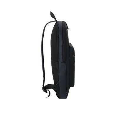 Mochila con bolsillo principal de cremallera