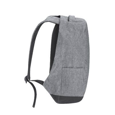 Mochila con cremallera oculta en RPET