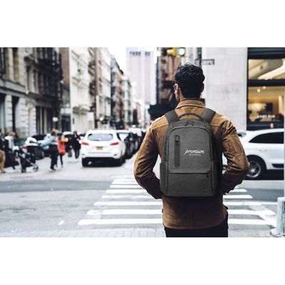 Mochila impermeable 17" y Puerto USB