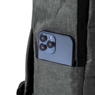 Mochila RPET Acolchada 3 Bolsillos Frontales