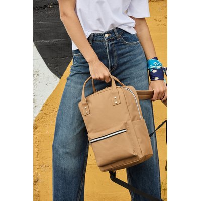 Mochila urbana con asas acolchadas