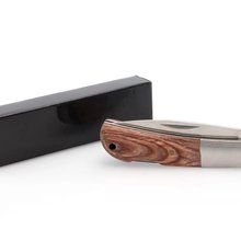 Navaja de acero inox. y madera