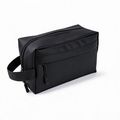 Neceser PU con bolsillo y asa lateral Liso