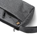 Neceser triangular con bolsillo exterior 300D RPET