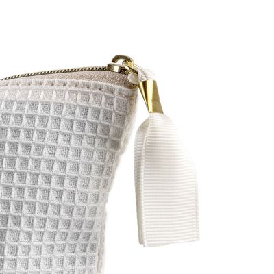 Neceser waffle con tirador dorado