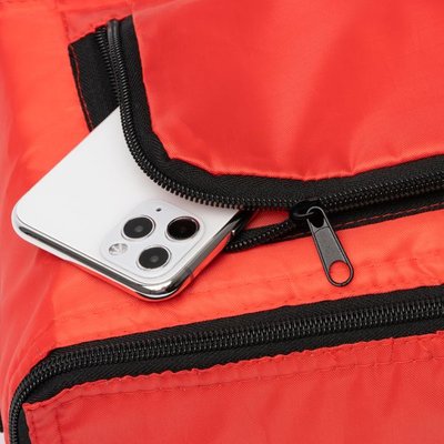 Nevera isotérmica con asa ajustable