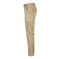 Pantalón multibolsillos elástico y ajustado