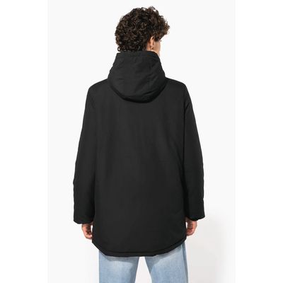 Parka con capucha y tejido hidrófugo