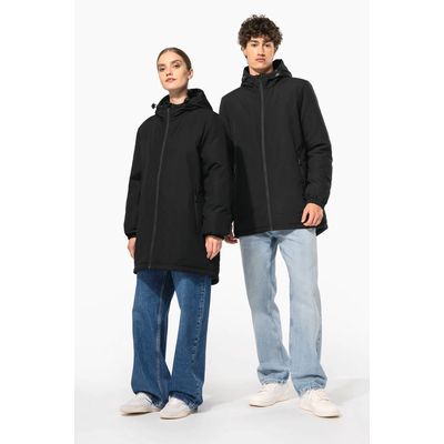 Parka con capucha y tejido hidrófugo