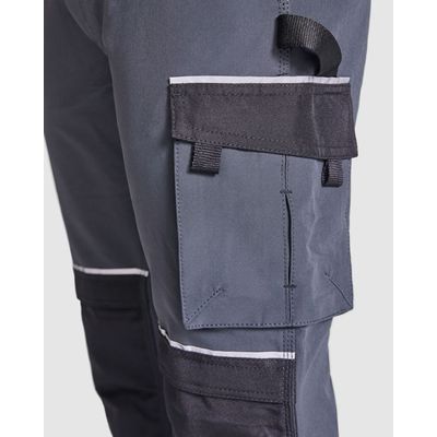 Pantalón laboral multibolsillos