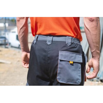Pantalón con bolsillos cargo
