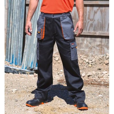 Pantalón con bolsillos cargo