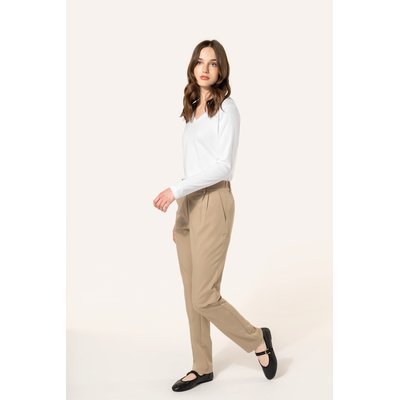 Pantalón mujer con bolsillos cremallera y pliegues