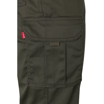 Pantalón multibolsillos elástico y ajustado