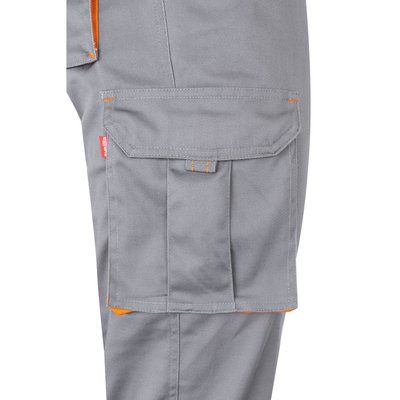 Pantalón sarga multibolsillos bicolor