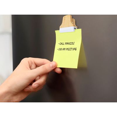 Pinza porta notas de bambú con imán