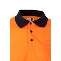 Polo con bandas reflectantes