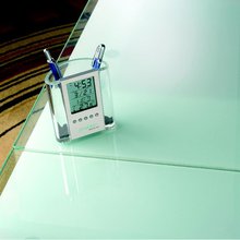 Portalápices con reloj multifunción