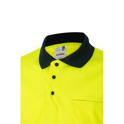 Polo con bandas reflectantes