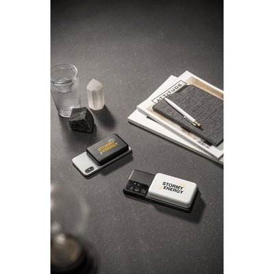 Power bank 10.000 mAh magnética con carga rápida