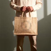 Producto Bolsa de yute con asas cortas