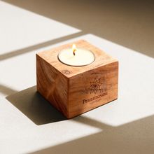 Producto Portavelas Acacia con Vela 10 gr