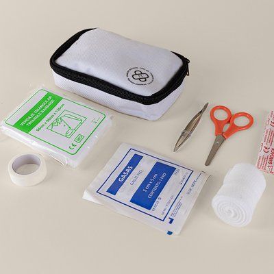 Producto Botiquín de primeros auxilios en neceser
