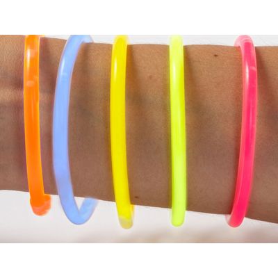 Pulsera fluorescente con luz de neón
