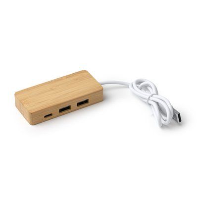 Puerto con dos salidas USB y una Tipo C