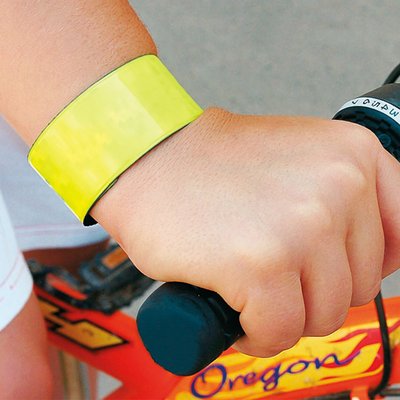 Pulsera reflectante con ajuste automático