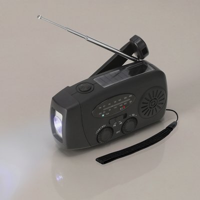 Radio de emergencia con linterna
