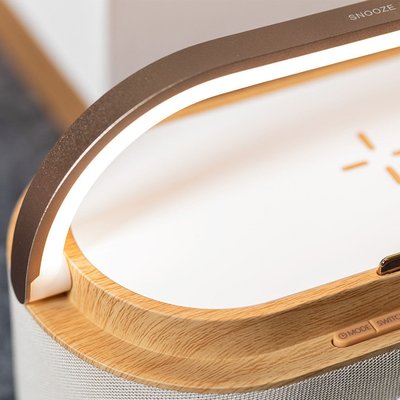 Reloj Cargador Multifunción con Lámpara