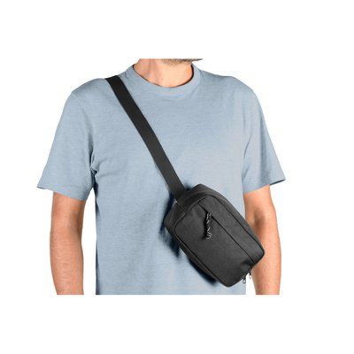 Riñonera reciclada con bolsillo frontal