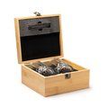 Set de whisky con vasos y cubitos