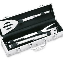 Set de barbacoa con 3 piezas en acero inox. y estuche de aluminio Plata