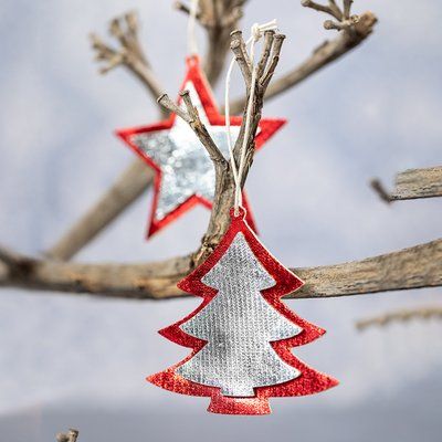 Set de 2 adornos de navidad en non-woven con forma de árbol y estrella