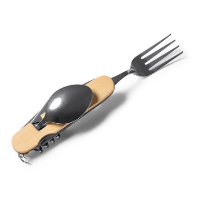 Set de cubiertos y accesorios inox.