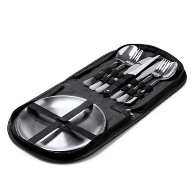Set de cubiertos y platos de acero inoxidable