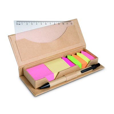 Set de oficina en caja de carton con varios accesorios