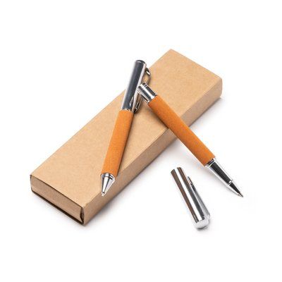 Set roller con piel reciclada y detalles metalizados